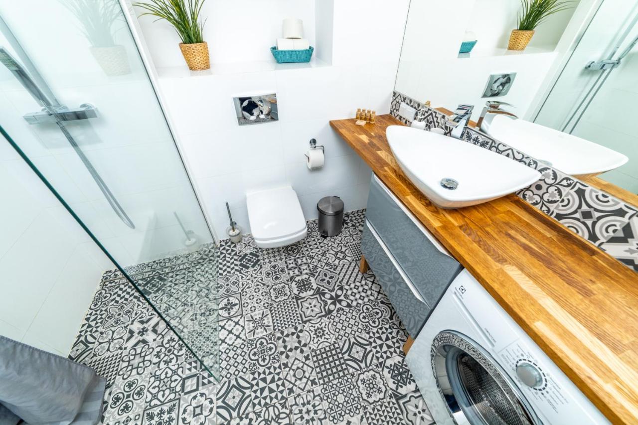 גדנסק Bright - Neptun Park By Oneapartments מראה חיצוני תמונה